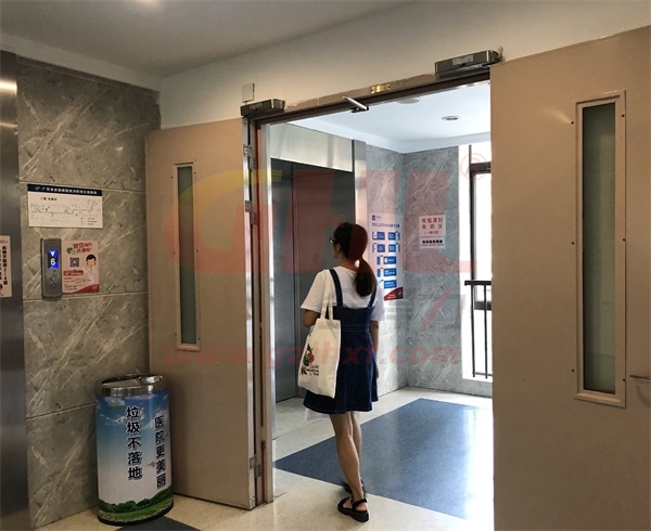 醫(yī)院安裝金捍力電動閉門器方便人員通行