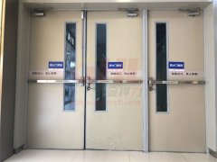 推杠鎖廠家的緊急出口,控制門鎖可以雙向安裝
